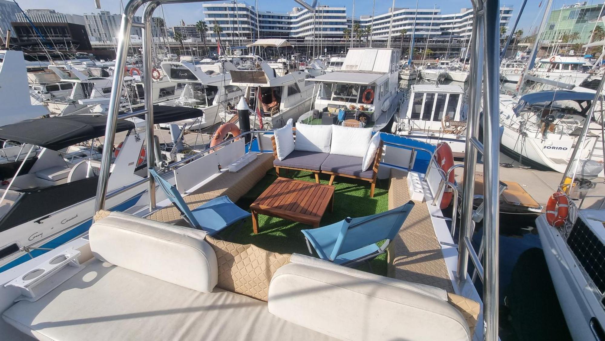 Beautiful And Comfy Boat In Barcelona With Boat Tour Option Hotel Exterior foto