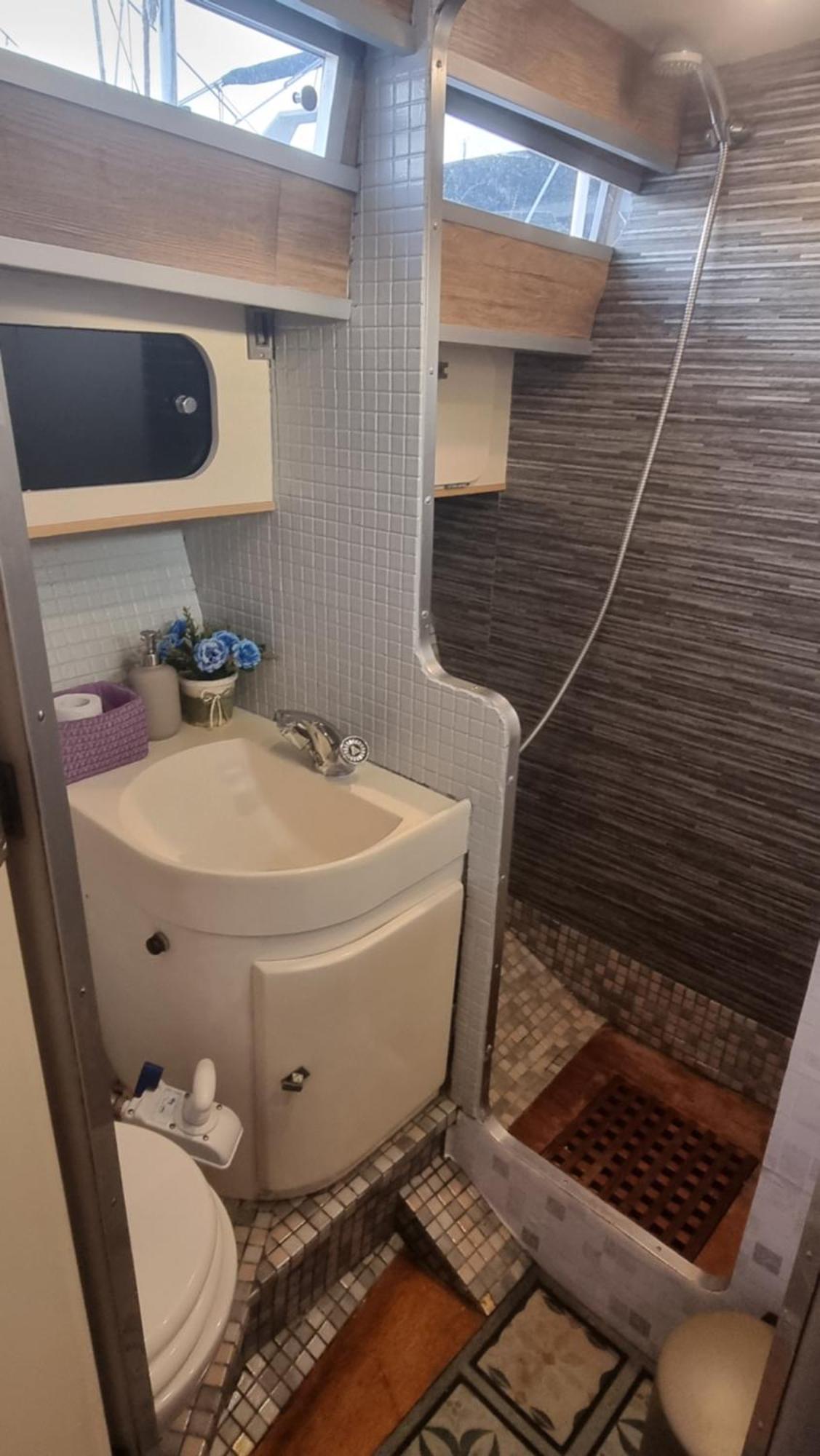 Beautiful And Comfy Boat In Barcelona With Boat Tour Option Hotel Exterior foto