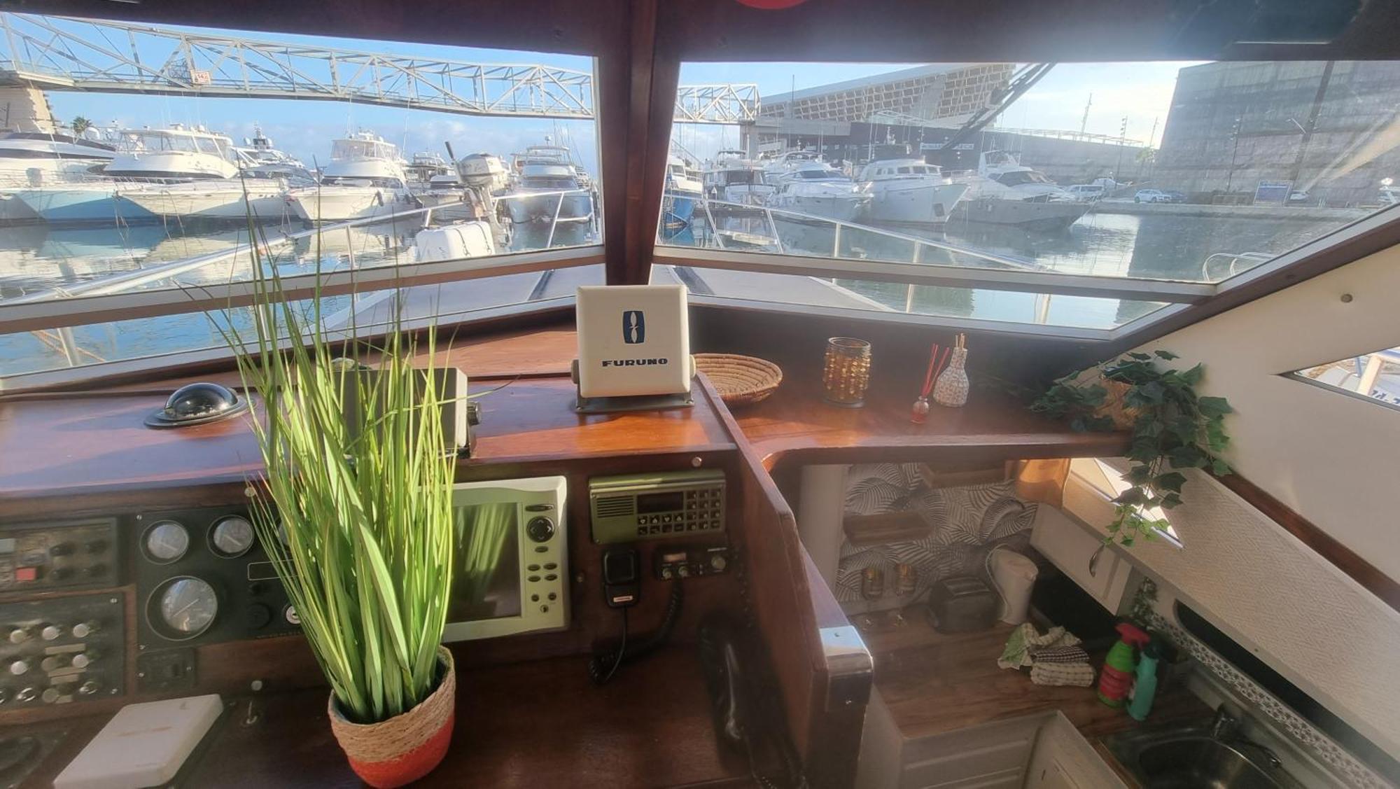 Beautiful And Comfy Boat In Barcelona With Boat Tour Option Hotel Exterior foto