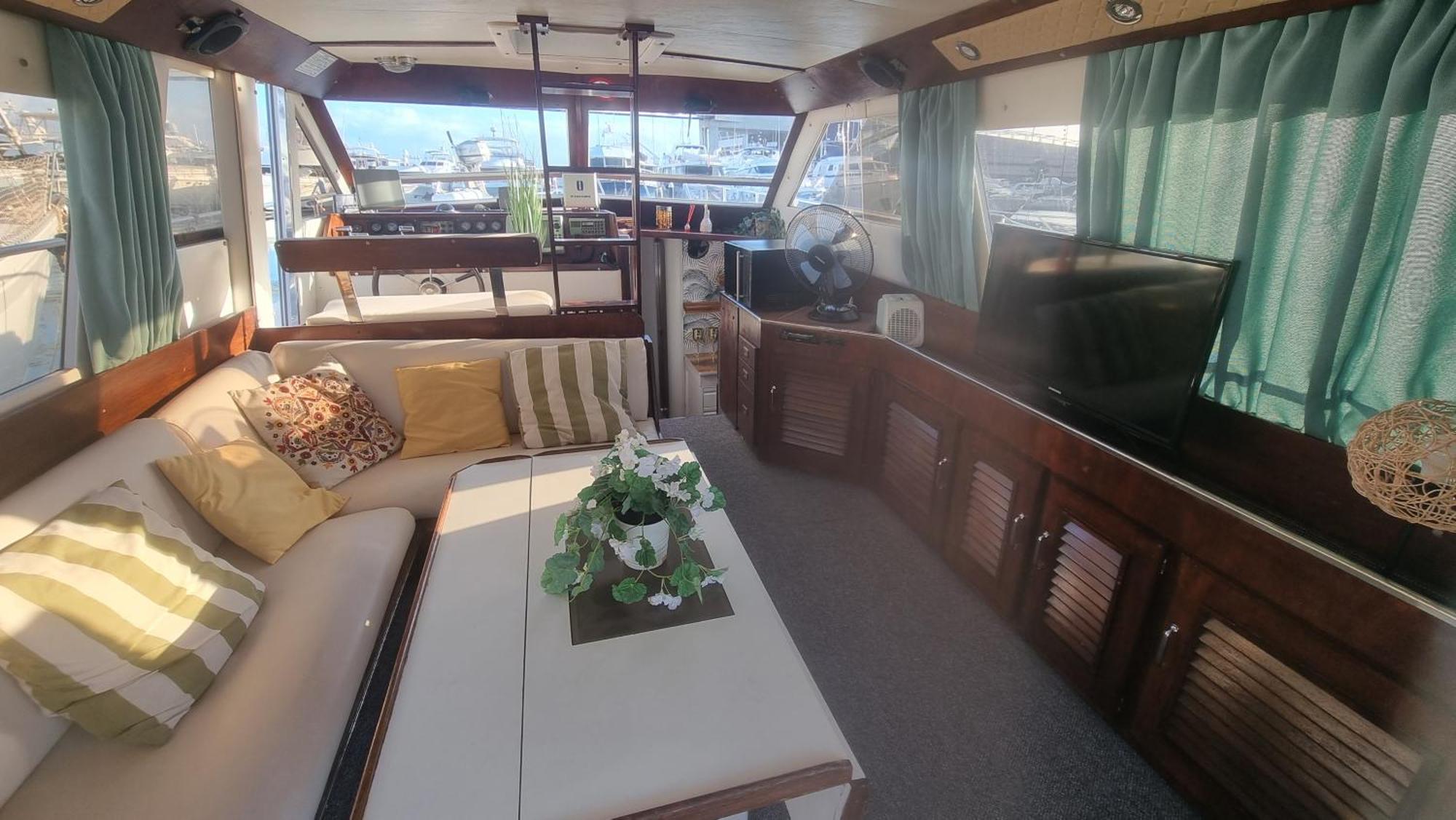 Beautiful And Comfy Boat In Barcelona With Boat Tour Option Hotel Exterior foto